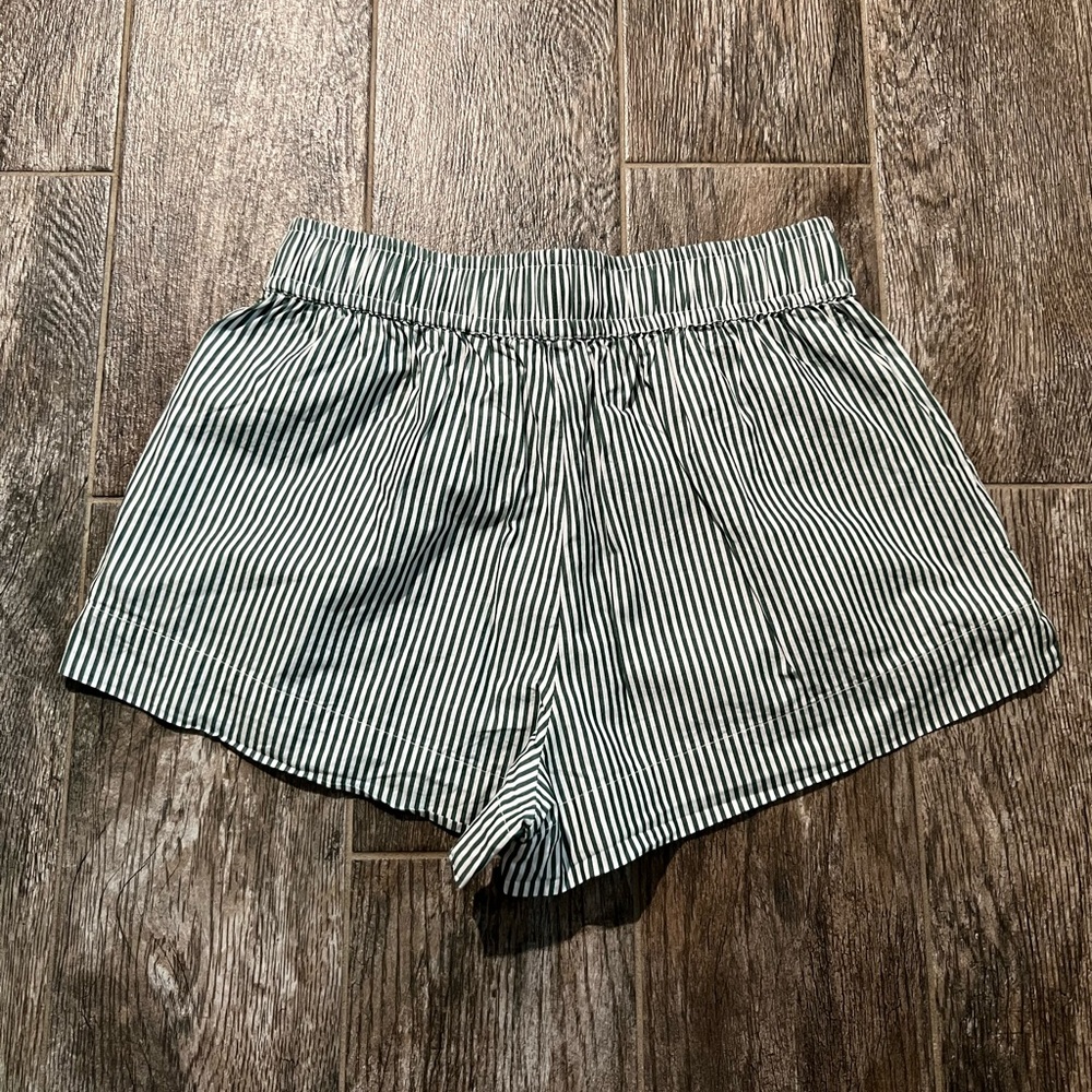 Striped Shorts - Picture 2 of 3